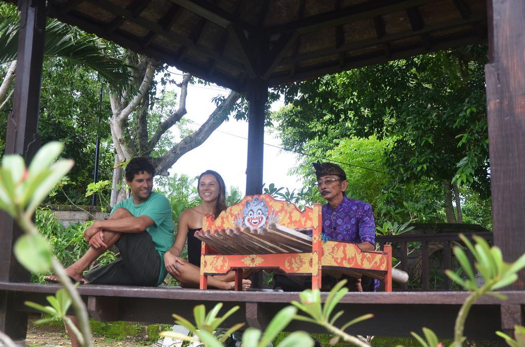 Medori Putih Homestay Улувату Екстер'єр фото