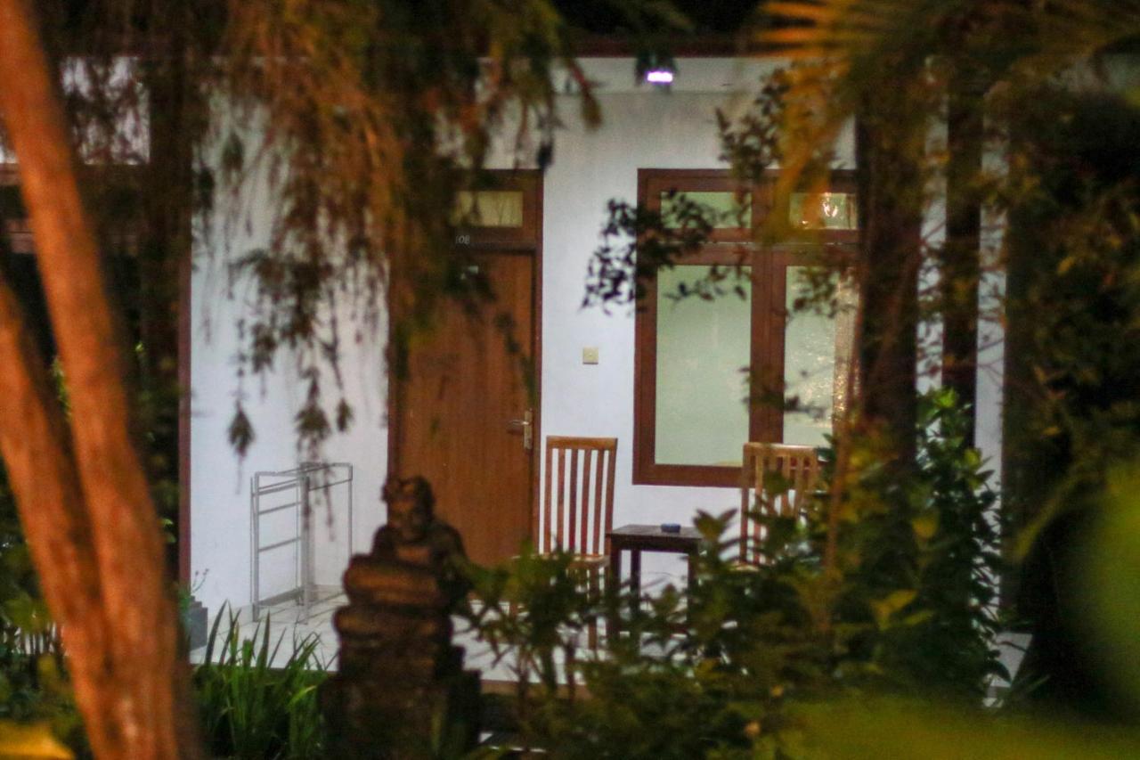 Medori Putih Homestay Улувату Екстер'єр фото