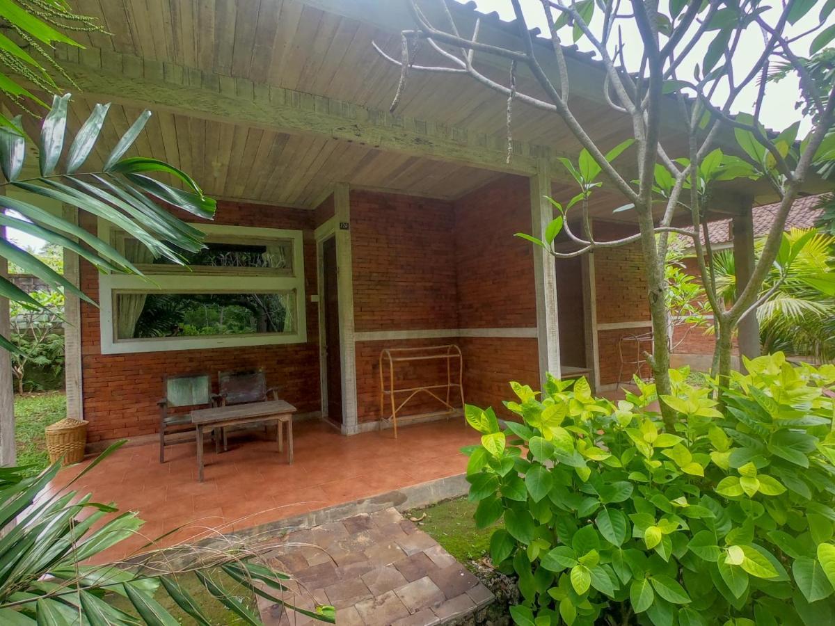 Medori Putih Homestay Улувату Екстер'єр фото