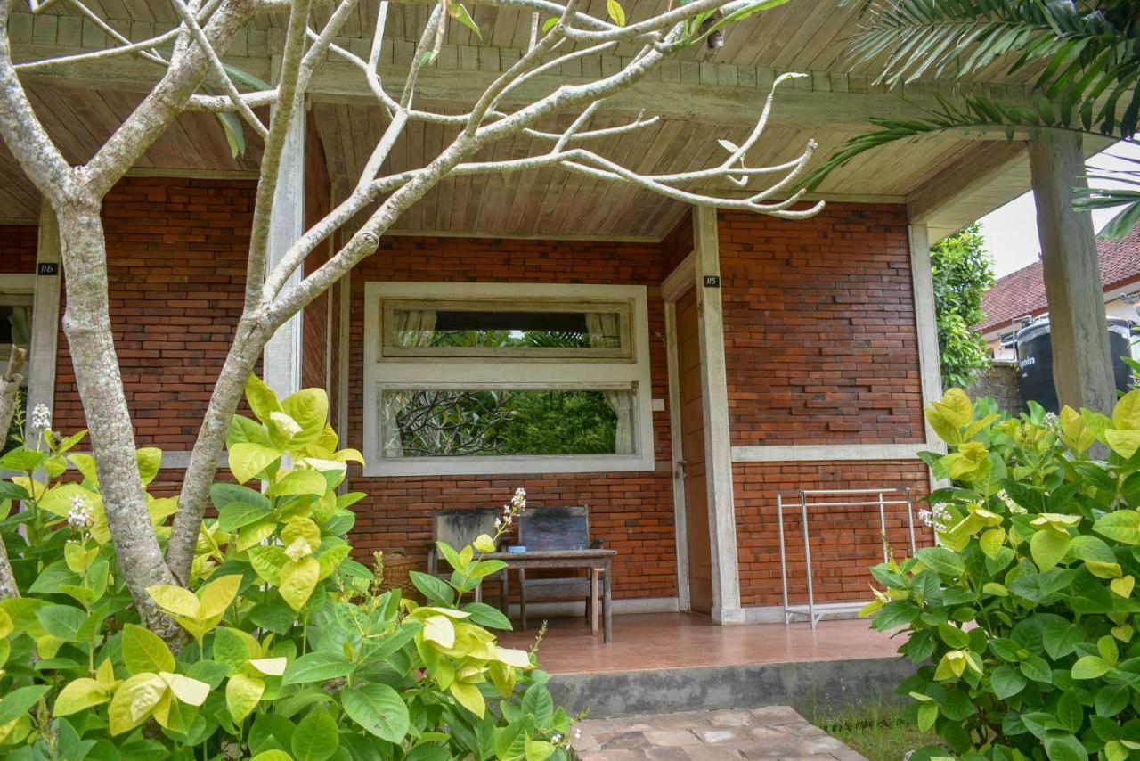 Medori Putih Homestay Улувату Екстер'єр фото
