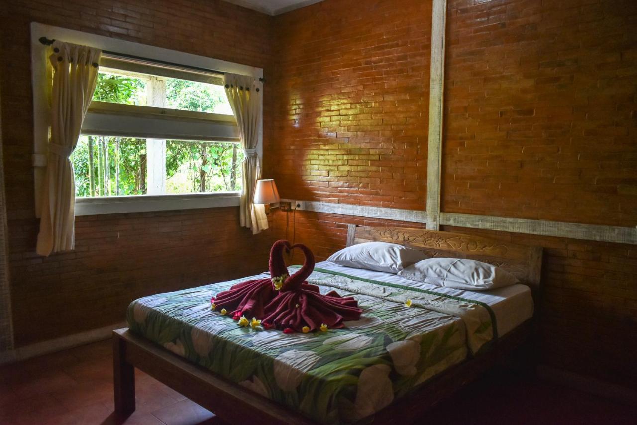 Medori Putih Homestay Улувату Екстер'єр фото