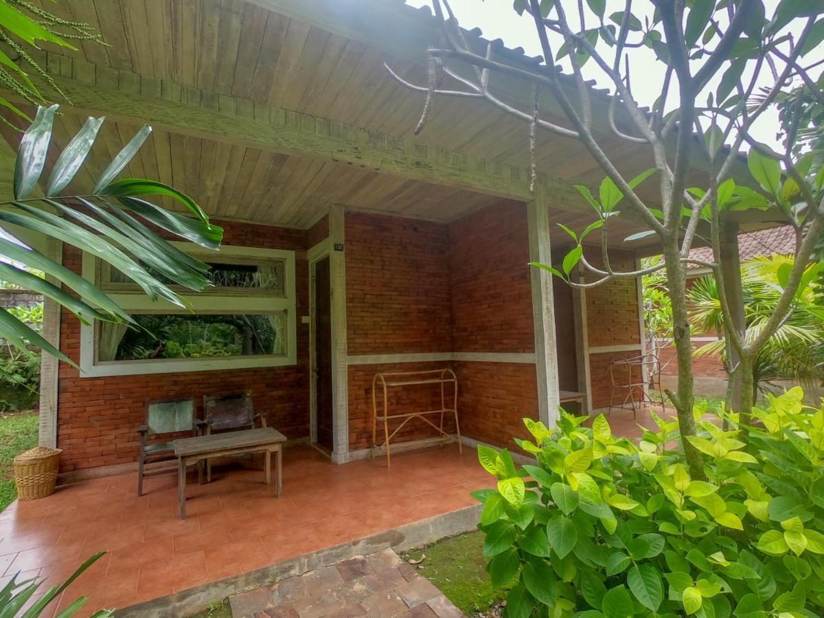 Medori Putih Homestay Улувату Екстер'єр фото